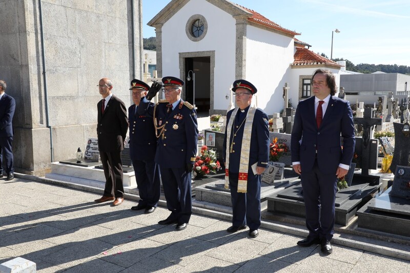 https://arquivo.bvvizela.pt/files/original/c24949d6b539fa0acf1632ca917711d48d810cbb.jpg