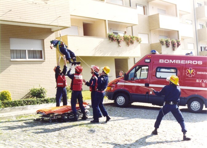 https://arquivo.bvvizela.pt/files/original/6f2ce7a1b9785bfb448aec772dfb5524fc85ebdf.jpg