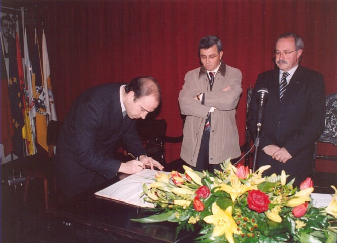 https://arquivo.bvvizela.pt/files/original/b1c3d366dfd73c9bafb2cfe84f92d1a495334c1e.jpg