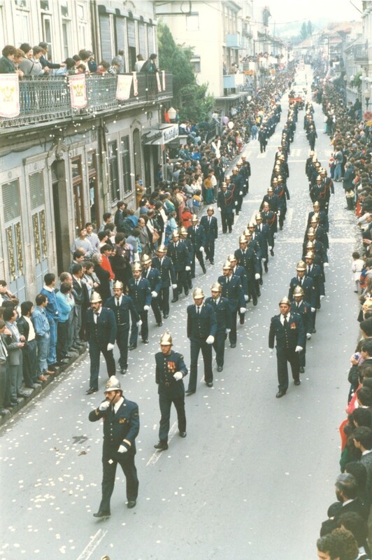 https://arquivo.bvvizela.pt/files/original/ca9340460dea25abf7949f3b93ae5865ec9955b2.jpg