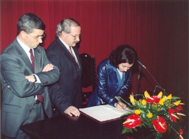 https://arquivo.bvvizela.pt/files/original/b8562c12ba09b7341c8d4bc21df7ffd10636b1ae.jpg