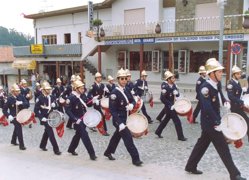 https://arquivo.bvvizela.pt/files/original/76c84eaf211245904de8c83fbde5be0f60bf2e31.jpg