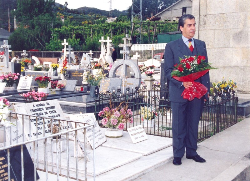 https://arquivo.bvvizela.pt/files/original/f5edb2870bcda2b04eccced7b18aa66282885850.jpg