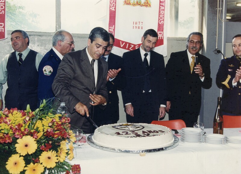 https://arquivo.bvvizela.pt/files/original/2f6dd5e4360fbe2eec2f0562b817c4090d114e10.jpg