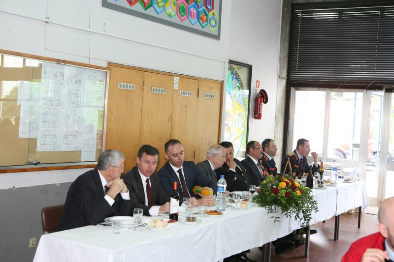 https://arquivo.bvvizela.pt/files/original/031aa2aa6149fd47159649ffbf33972749c4dcb8.jpg