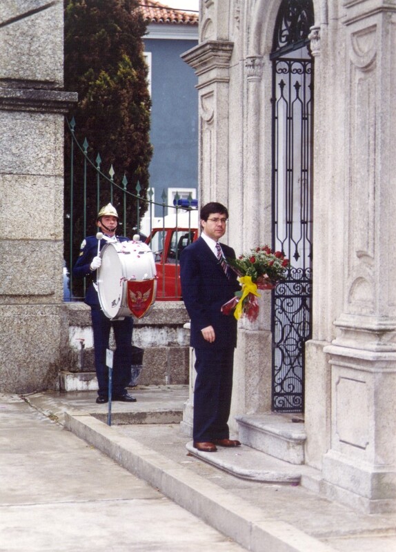 https://arquivo.bvvizela.pt/files/original/9f118c7fc5d217a1dd80ad7b2358c2fc53fad0bf.jpg