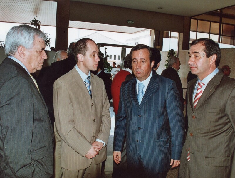 https://arquivo.bvvizela.pt/files/original/8c91998a7d81cde3401ff0ca623ff72ded1ab3fb.jpg