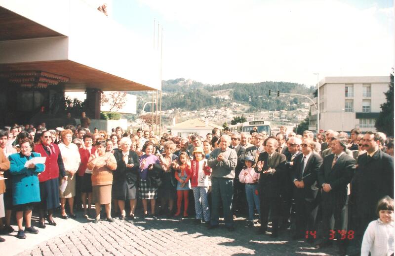 https://arquivo.bvvizela.pt/files/original/8306f6f2e490ef53d4857472163440bd7b358ea8.jpg