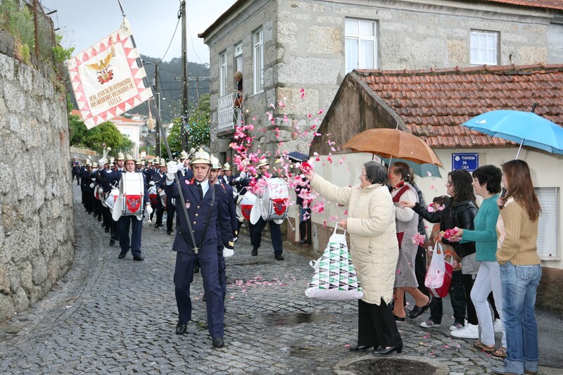 https://arquivo.bvvizela.pt/files/original/2b1e1f80ee34baf862844dda119995a9818cdceb.jpg