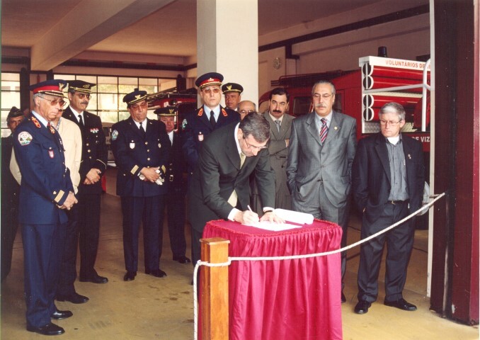 https://arquivo.bvvizela.pt/files/original/9f277a85e5e50126179245968b46ce910ee51cc9.jpg