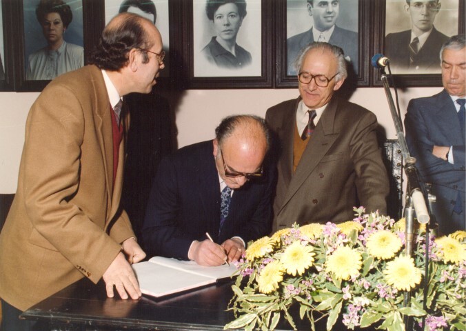 https://arquivo.bvvizela.pt/files/original/c3cdc77809954a3f414814a360a2cf1208235c13.jpg
