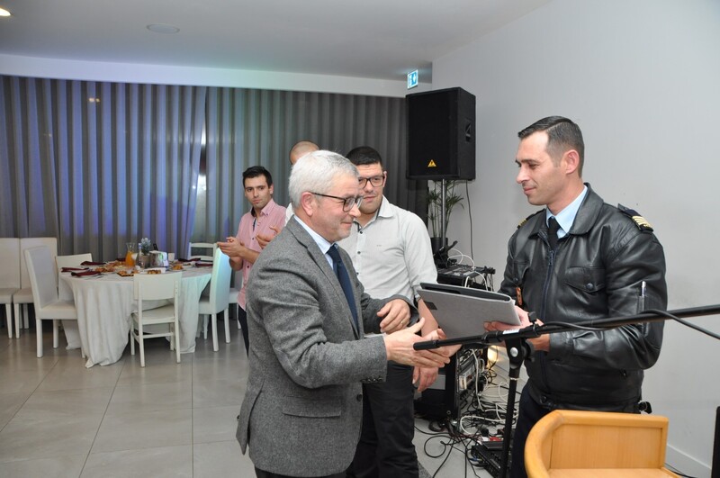 https://arquivo.bvvizela.pt/files/original/8d2cb1b5a5732415115ed5893db1e17ece67138d.jpg