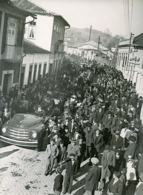 Chassis Studebaker chega ao quartel