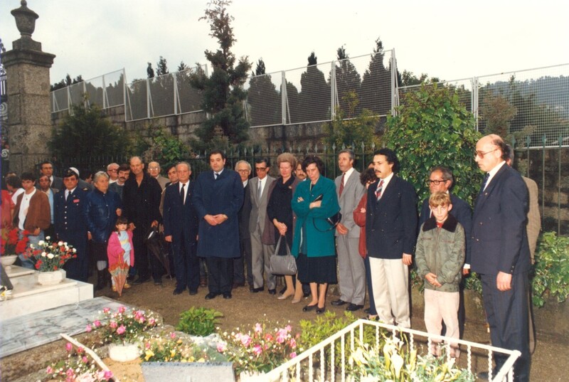 https://arquivo.bvvizela.pt/files/original/0f4cd2ebdb0772e88837f1bdd1fe32f01b6058d0.jpg