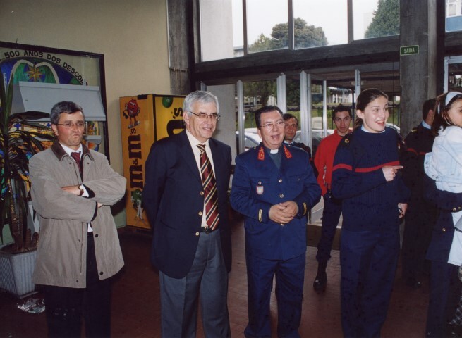 https://arquivo.bvvizela.pt/files/original/c9c603e5bbb9399b6422632538161eb5885a2d96.jpg