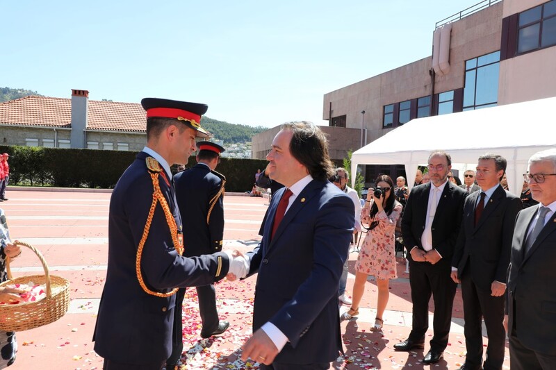 https://arquivo.bvvizela.pt/files/original/9a4c3c66c58a8420b2069e57aefe1423d75ec895.jpg