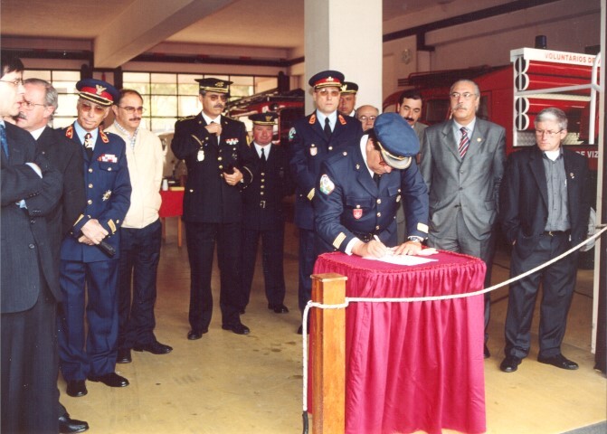 https://arquivo.bvvizela.pt/files/original/be06ebbab45b512f6f20ab2a5342a5f646b55984.jpg