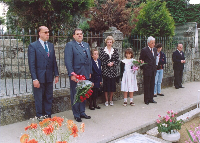 https://arquivo.bvvizela.pt/files/original/f5403e9da0329880cbe15f56927c876e54f0070e.jpg