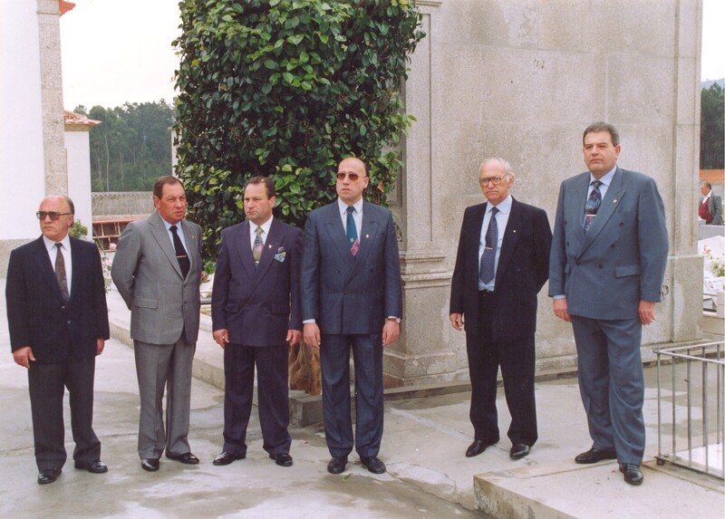 https://arquivo.bvvizela.pt/files/original/2035cd5f0569099e0ccbc60ad1966b73875201d2.jpg
