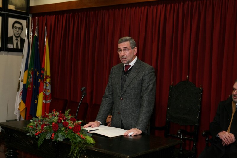 https://arquivo.bvvizela.pt/files/original/2b3b205c37b976a490454cc665198d674e5e7d6f.jpg
